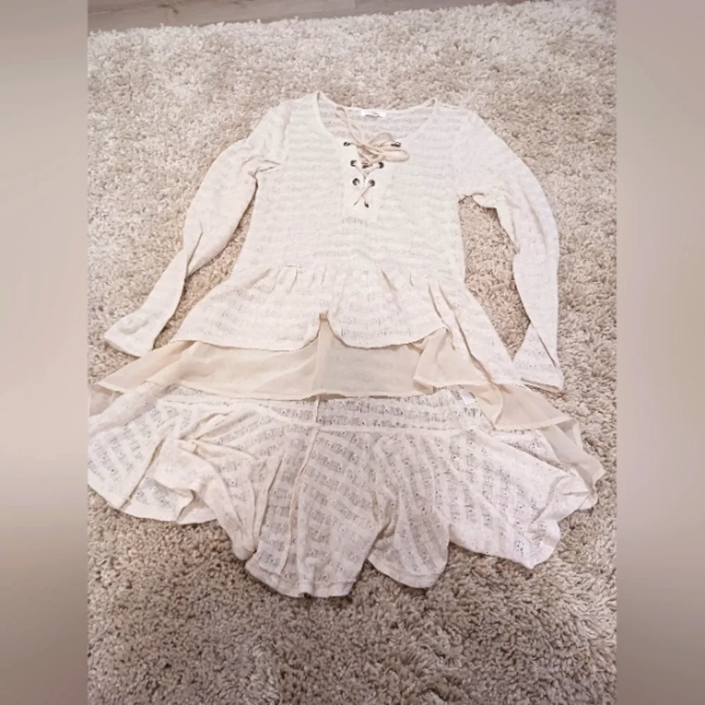 Cute Ruffled Tunic! - Picture 1 of 3